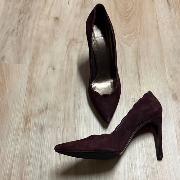 Stuart Weitzman Burgundy Heels - Picture 4 of 16
